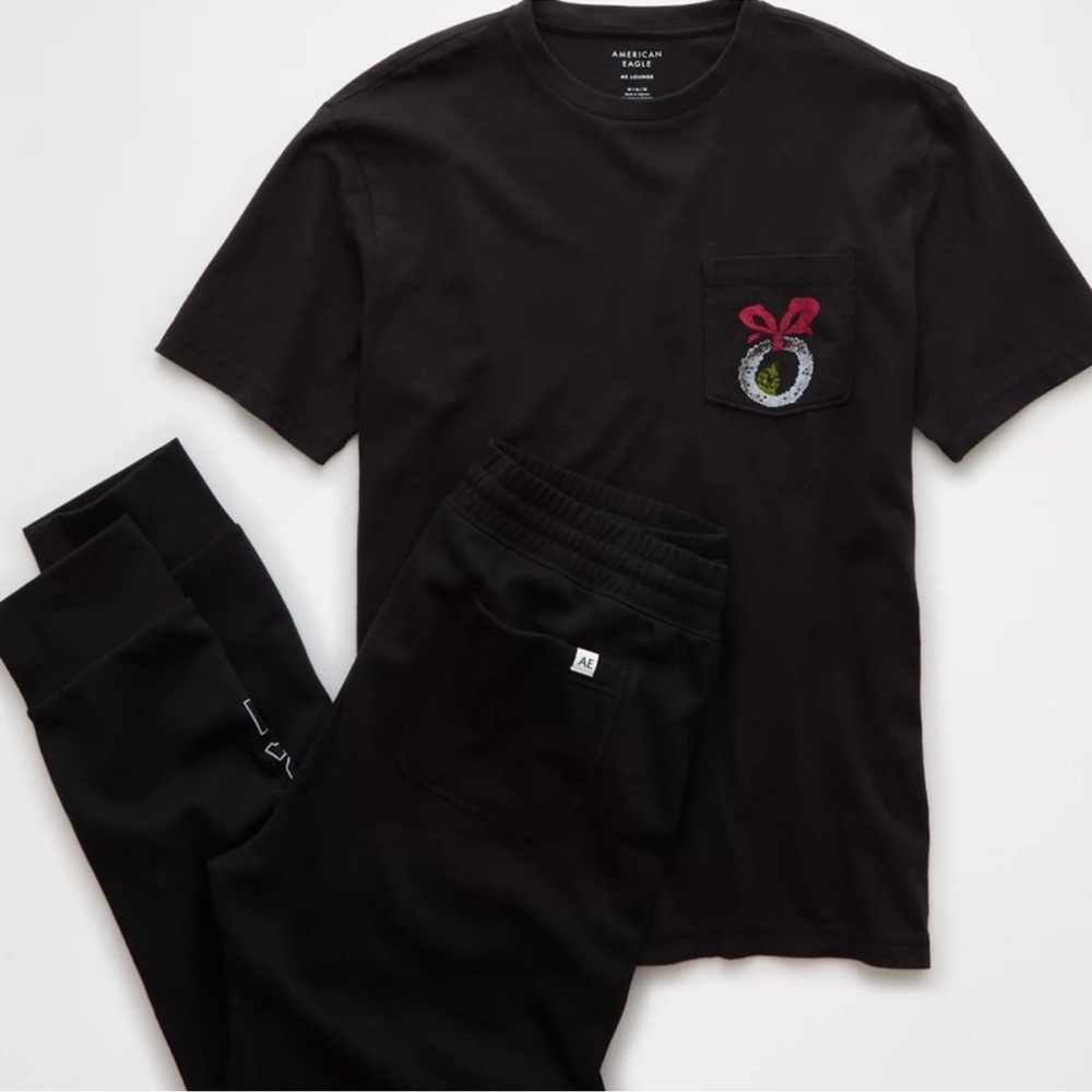 American Eagle Outfitters Black T-Shirt and Pants PJ set Men’s
